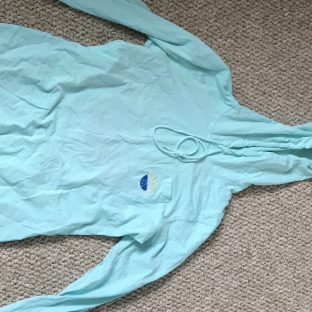 Vineyard vines hooded long sleeve